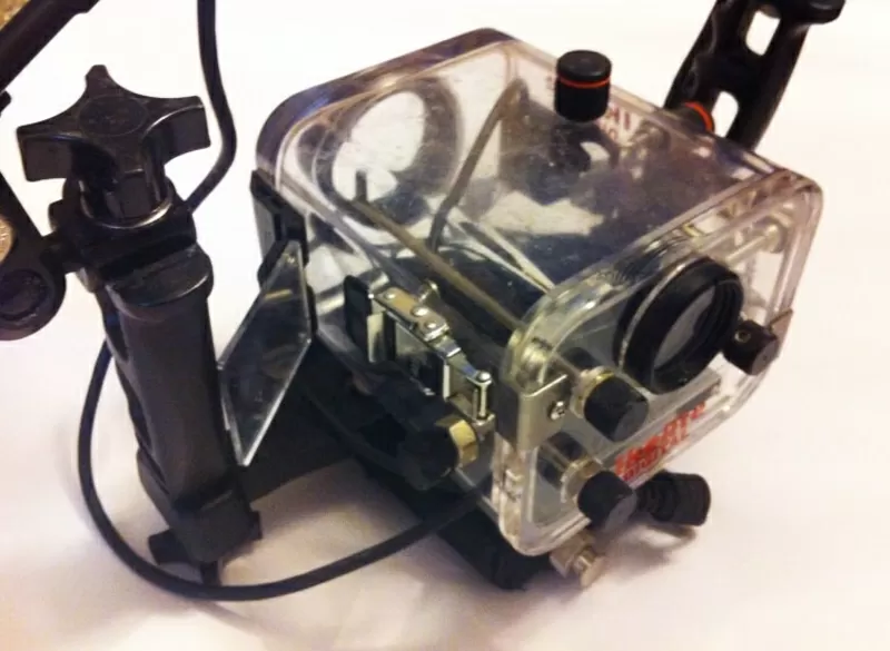 Подводный комплект: видеокамера SONY РВК-SR12 13